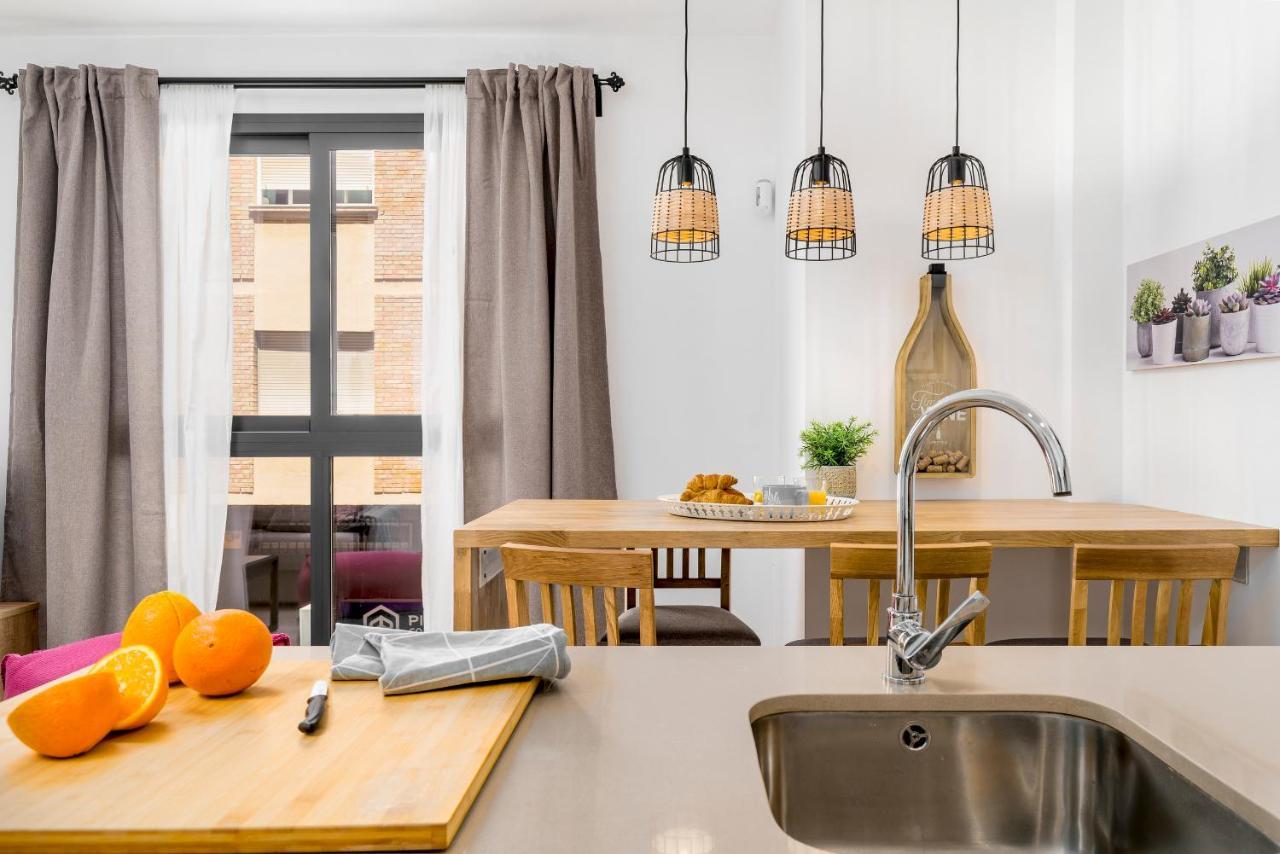 Apartamento Deluxe Con Piscina, Terraza & Parking Малага Экстерьер фото