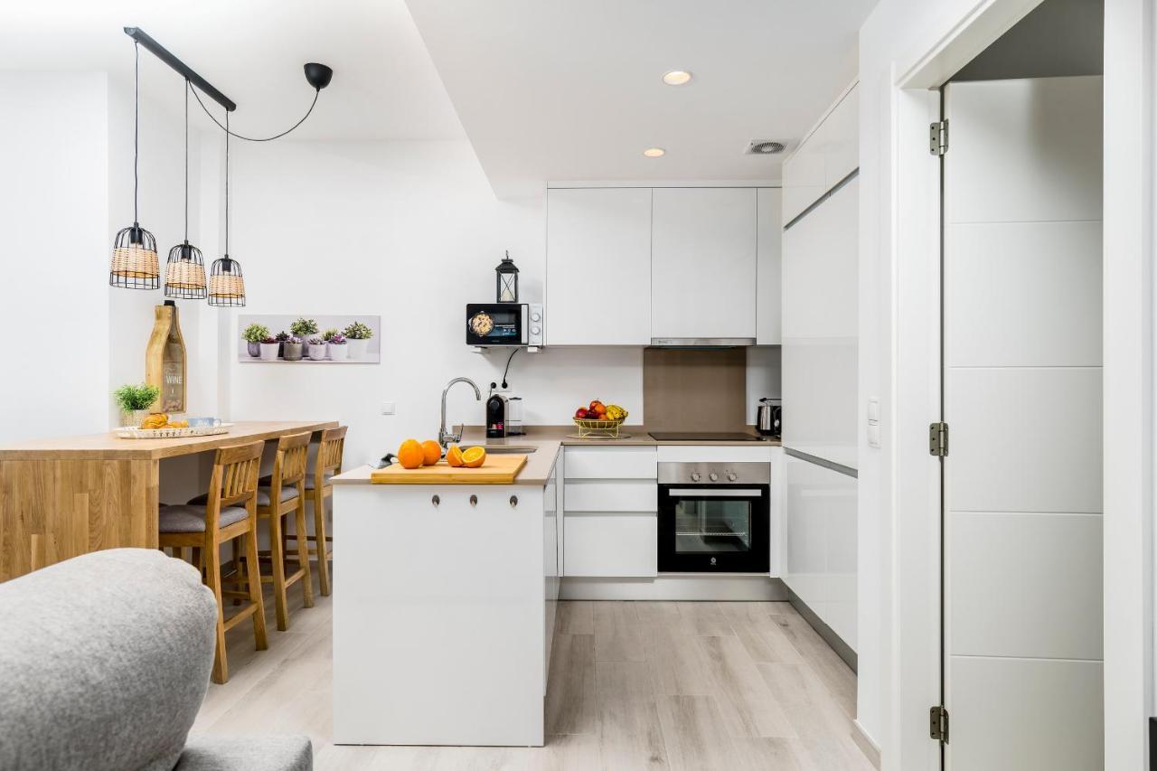 Apartamento Deluxe Con Piscina, Terraza & Parking Малага Экстерьер фото