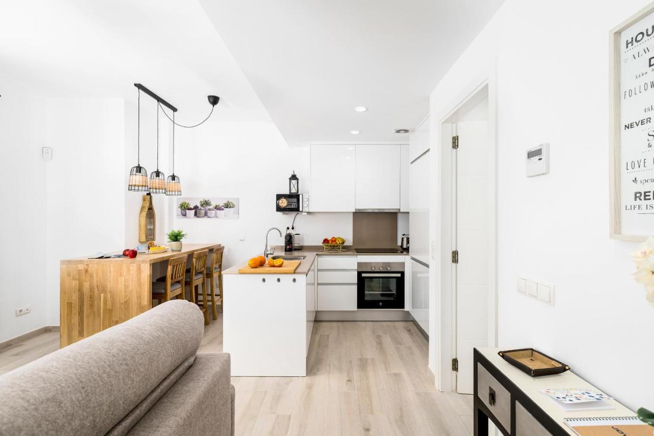 Apartamento Deluxe Con Piscina, Terraza & Parking Малага Экстерьер фото