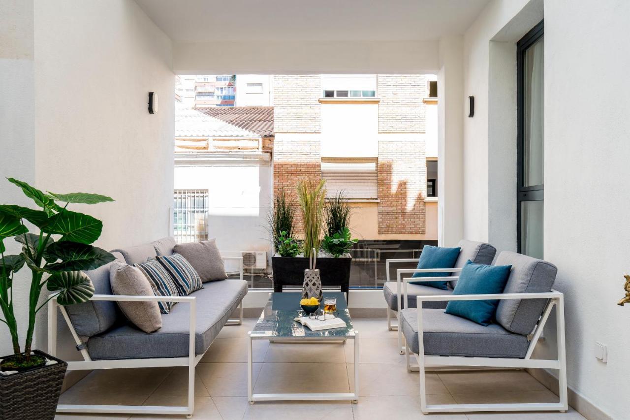 Apartamento Deluxe Con Piscina, Terraza & Parking Малага Экстерьер фото